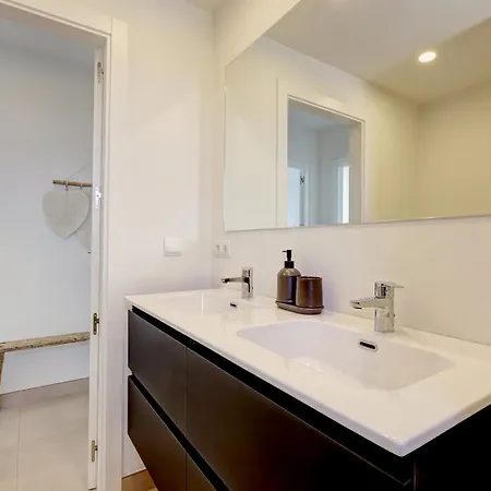 Cadiz - Gerenoveerd Met Groot Balkon & Zeezicht *