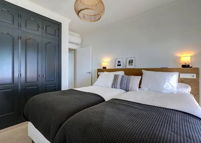 公寓 Cadiz - Gerenoveerd Met Groot Balkon & Zeezicht 埃斯特波纳