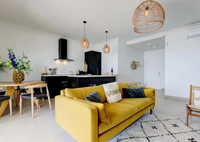 Cadiz - Gerenoveerd Met Groot Balkon & Zeezicht