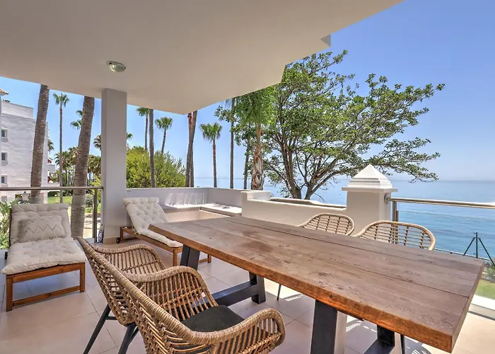 Cadiz - Gerenoveerd Met Groot Balkon & Zeezicht * 埃斯特波纳