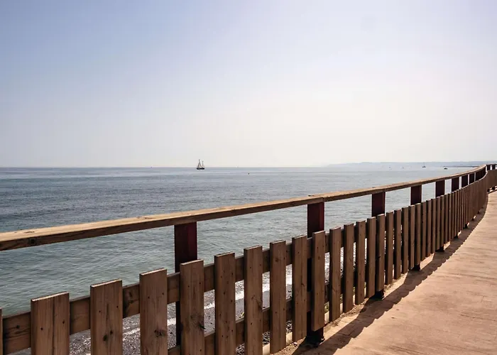 Cadiz - Gerenoveerd Met Groot Balkon & Zeezicht * 埃斯特波纳